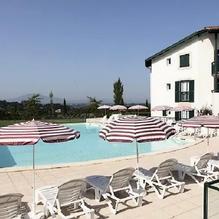 Les Terrasses D'arcangues Апартаменты *